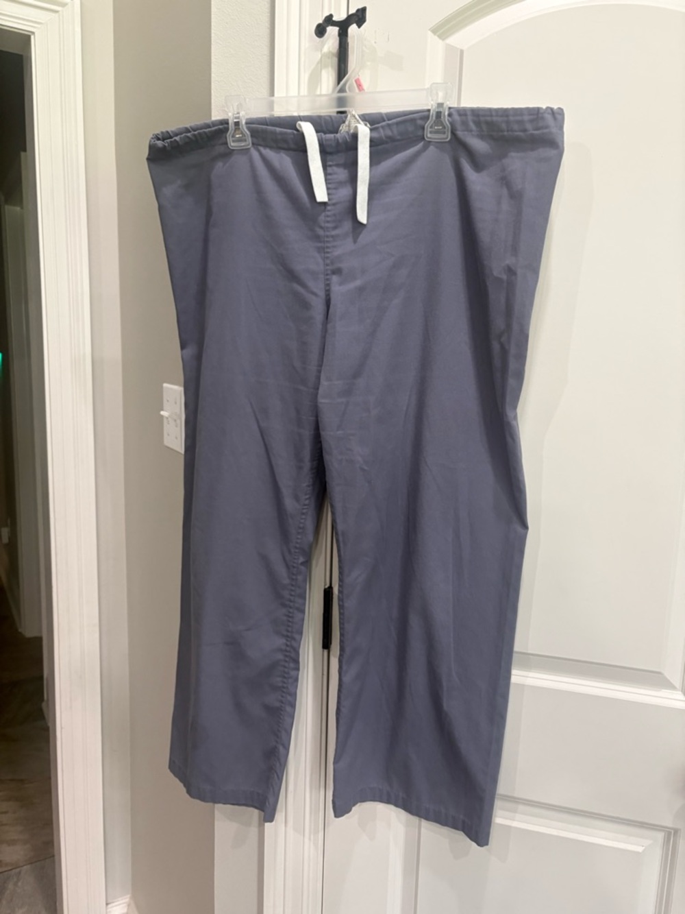 Urbane scrubs gray drawstring waist in petite large GUC slight pilling on inside